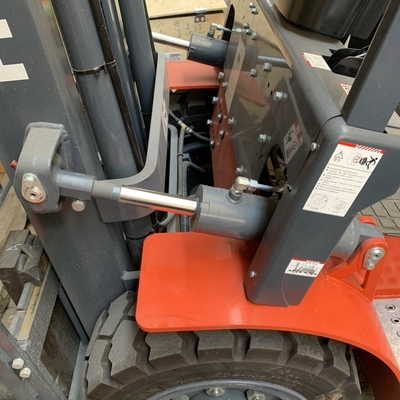 Vorklift model CPC D 30 Stalen hydraulische cilinderassemblage voor de kanteling van de vorklift